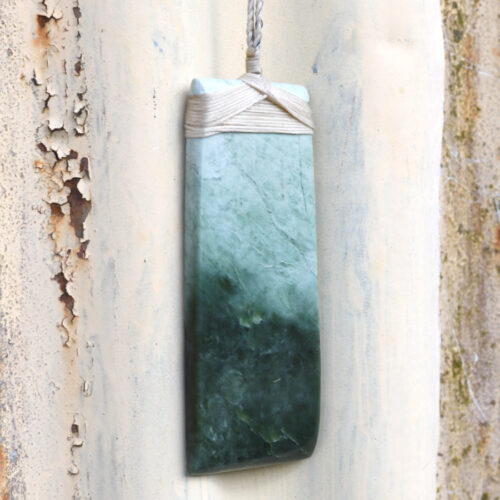 Large Kahotea pounamu toki, green and white pounamu